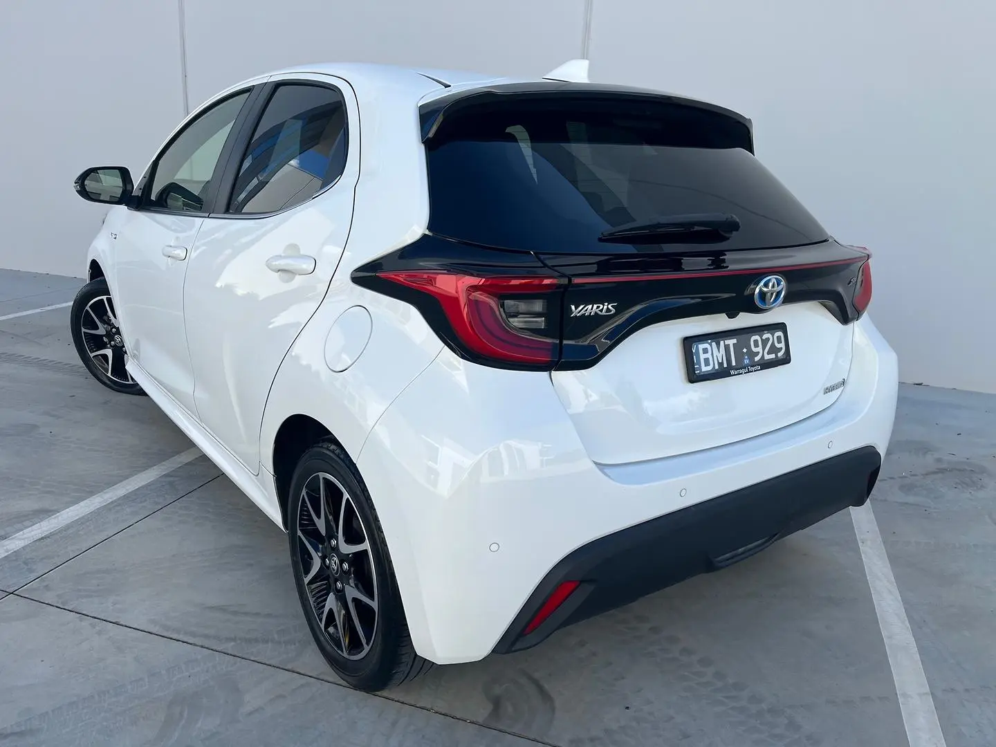 2020 Toyota Yaris Gallery Image 9