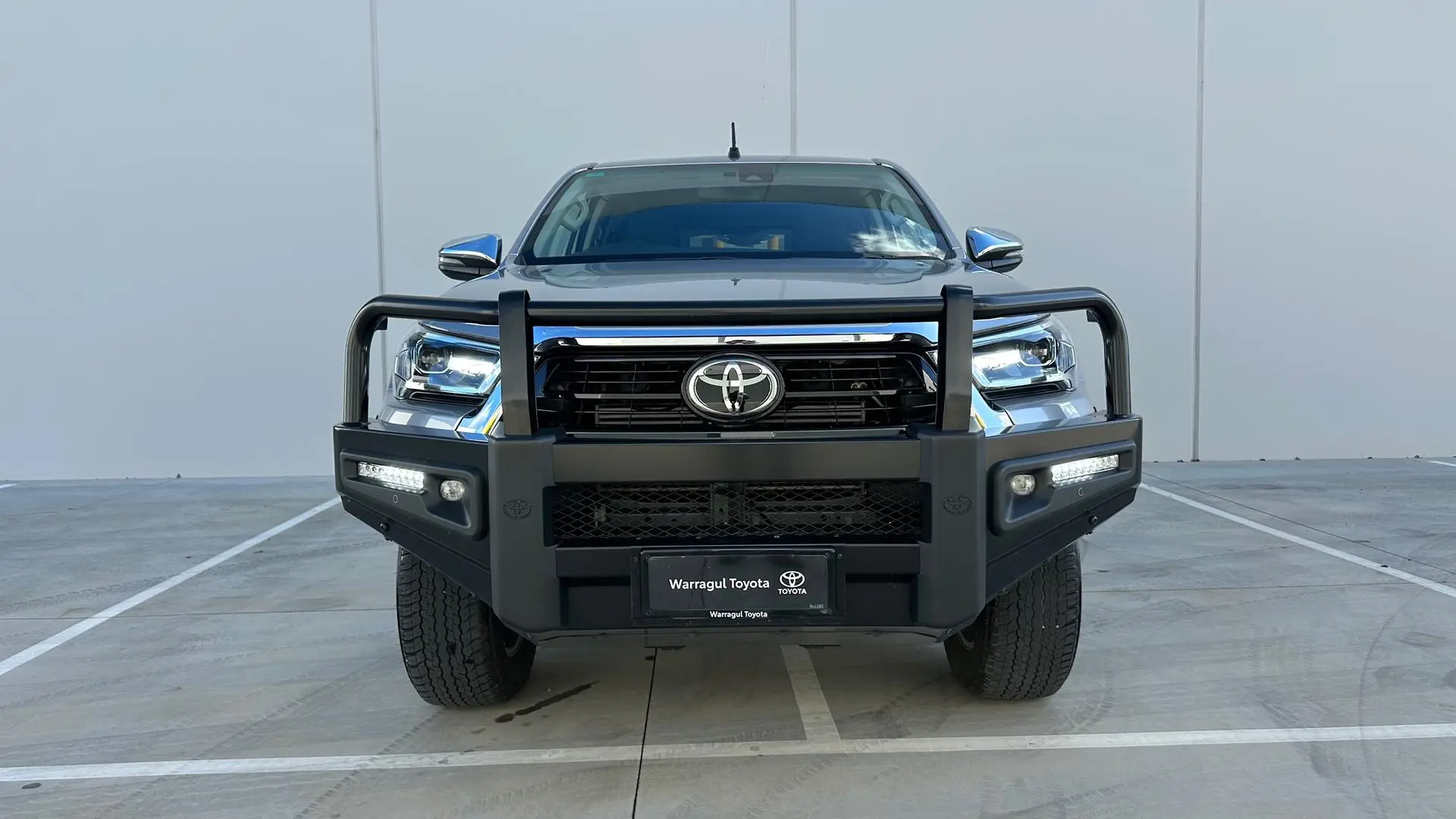 2021 Toyota Hilux Gallery Image 2