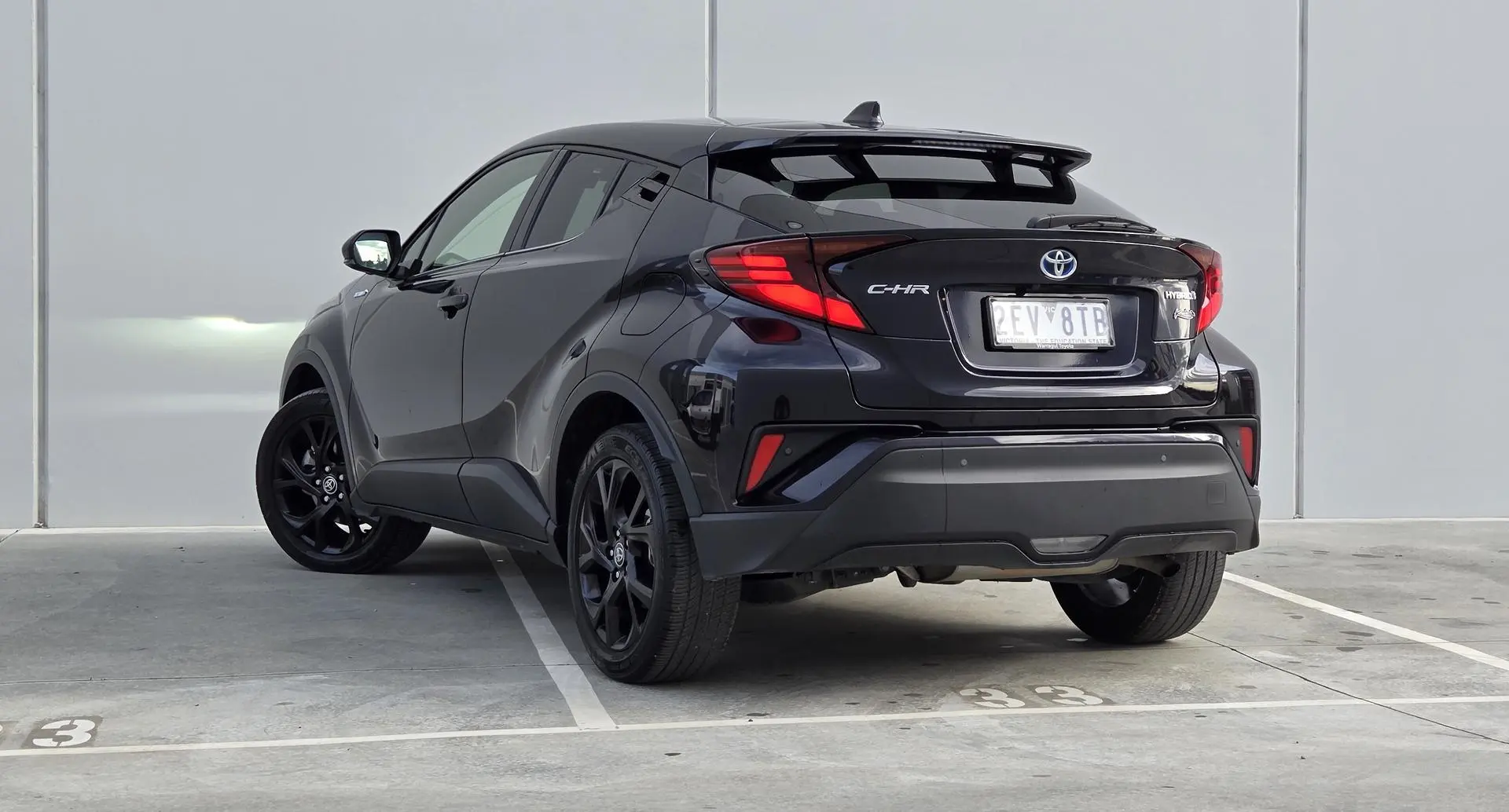 2022 Toyota C-HR Gallery Image 6