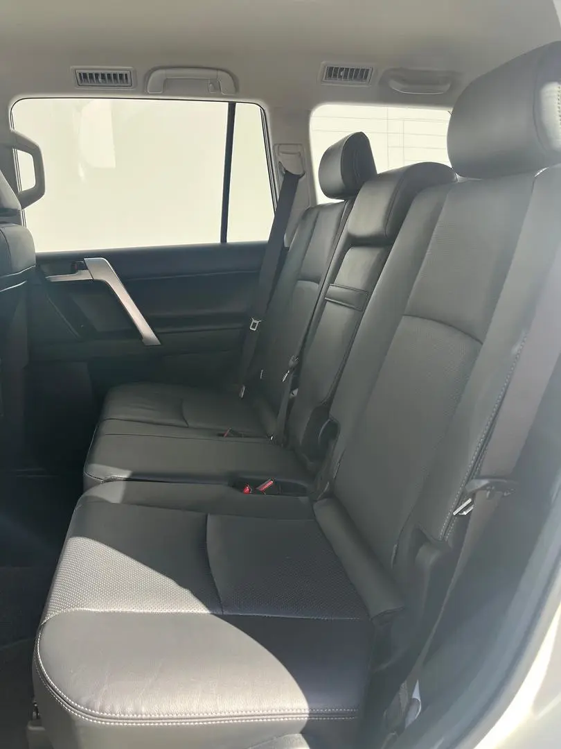 2018 Toyota Landcruiser Prado Gallery Image 8