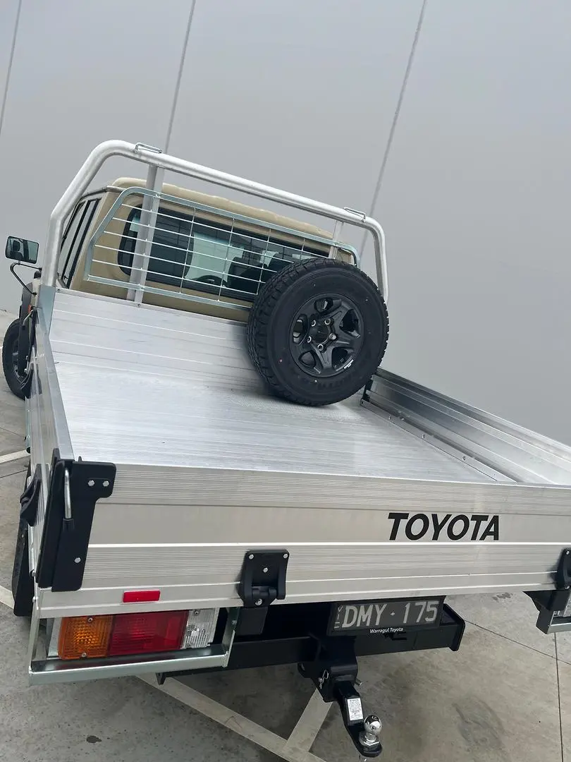 2025 Toyota Landcruiser Gallery Image 9