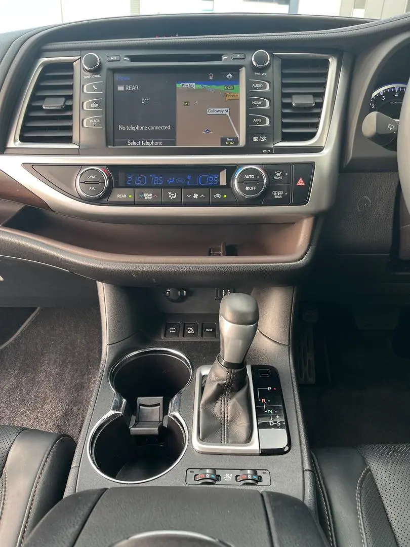 2015 Toyota Kluger Gallery Image 18