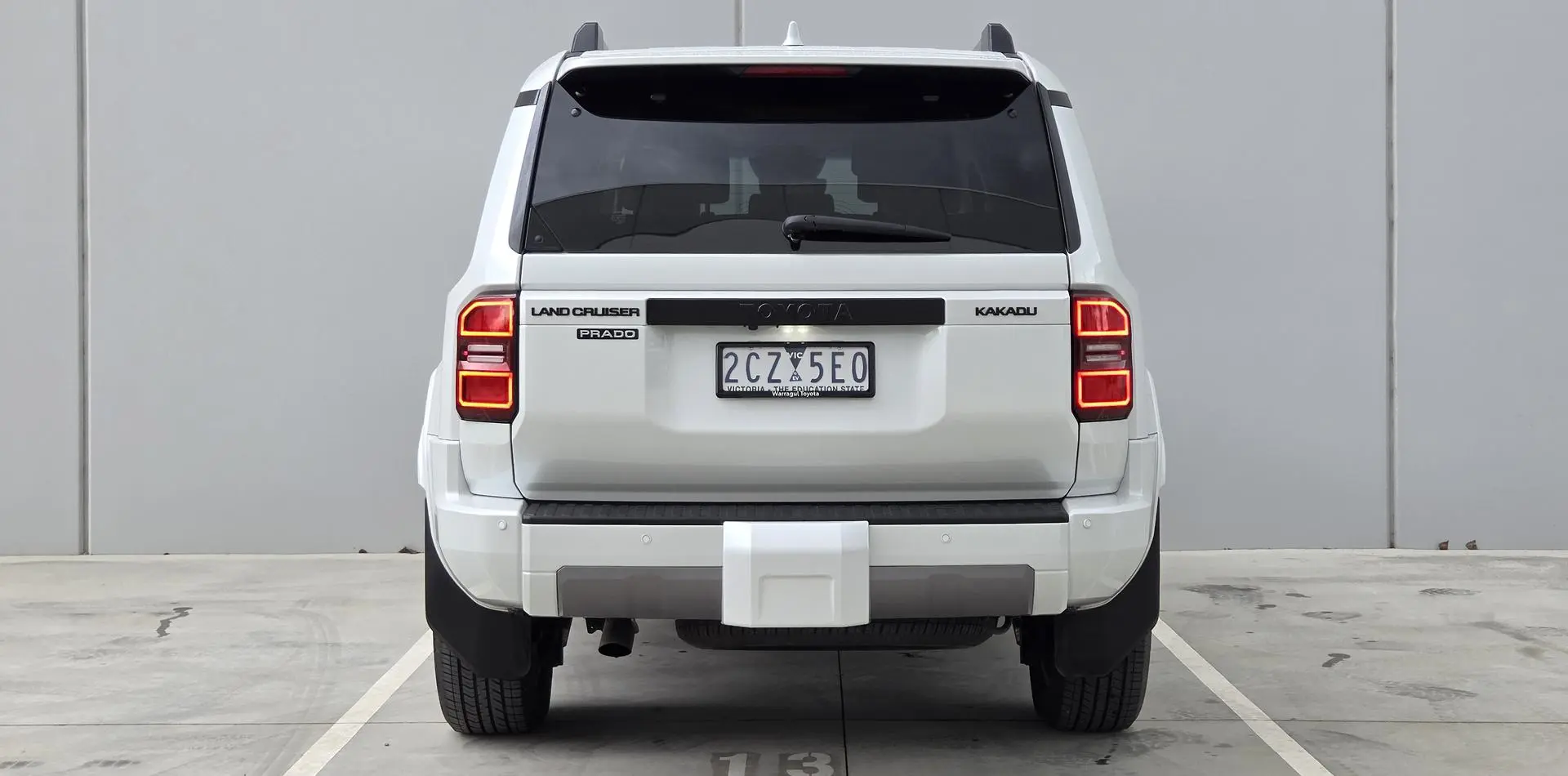 2025 Toyota Landcruiser Prado Gallery Image 7