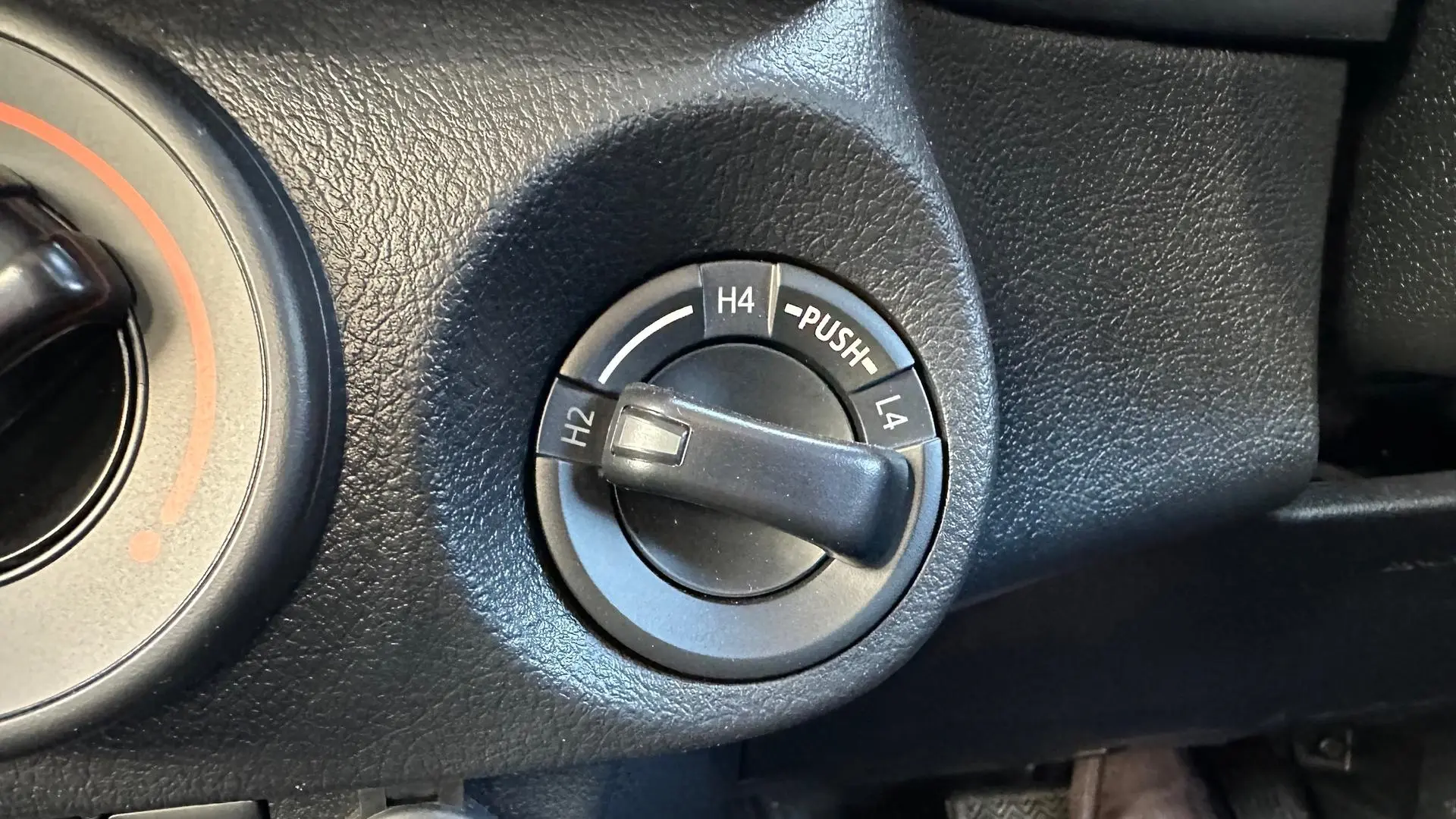2024 Toyota Hilux Gallery Image 15