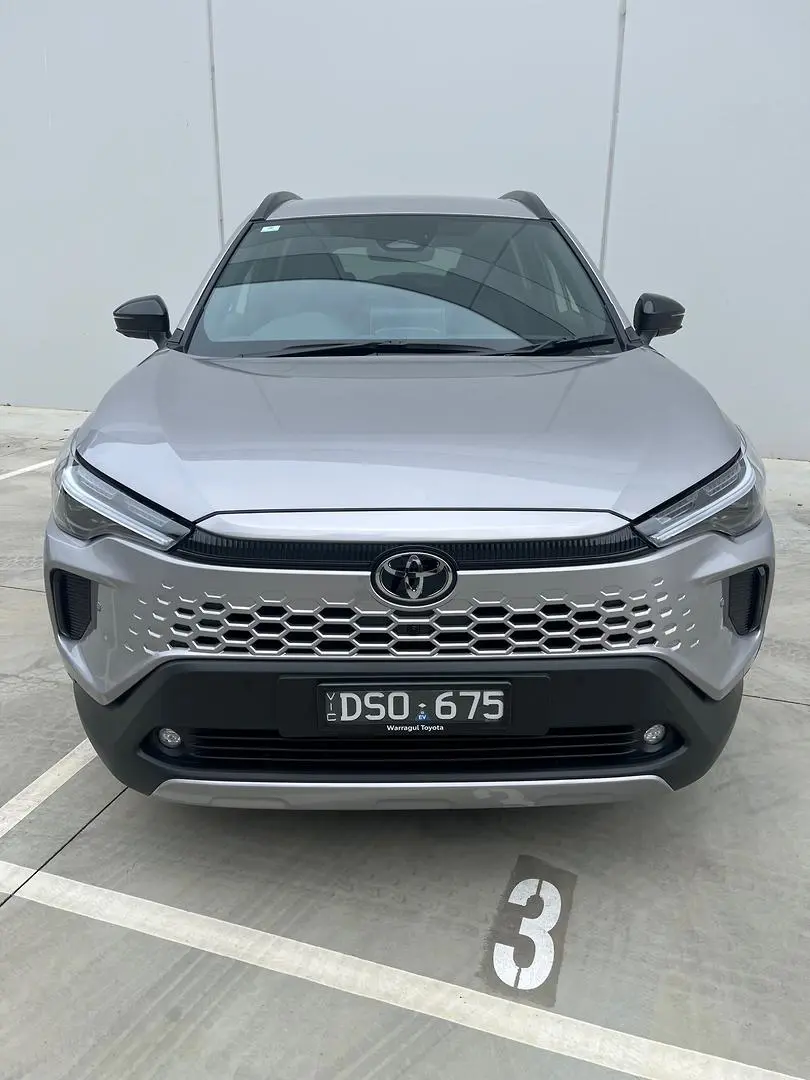 2025 Toyota Corolla Cross Gallery Image 2
