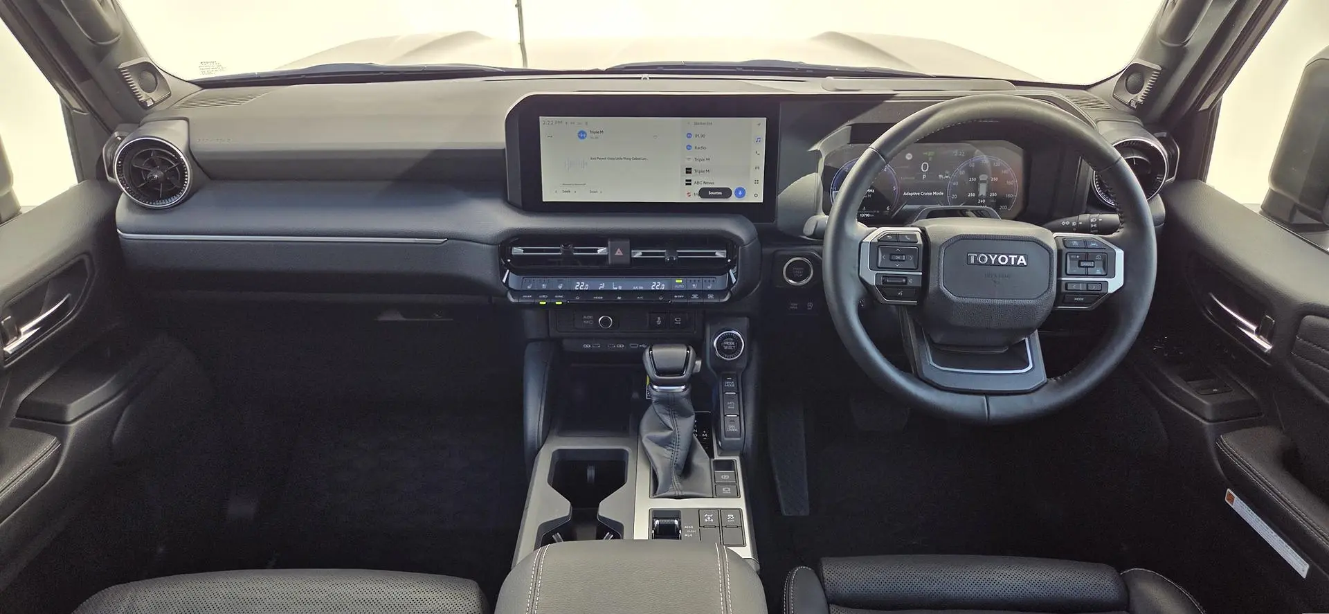 2025 Toyota Landcruiser Prado Gallery Image 5