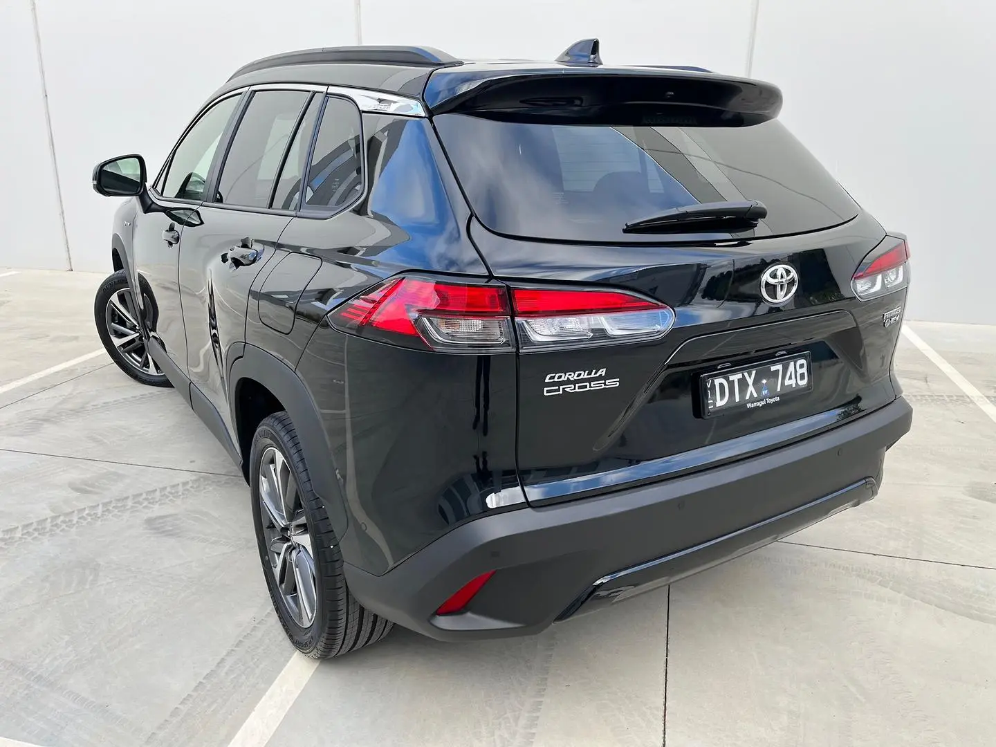 2025 Toyota Corolla Cross Gallery Image 9