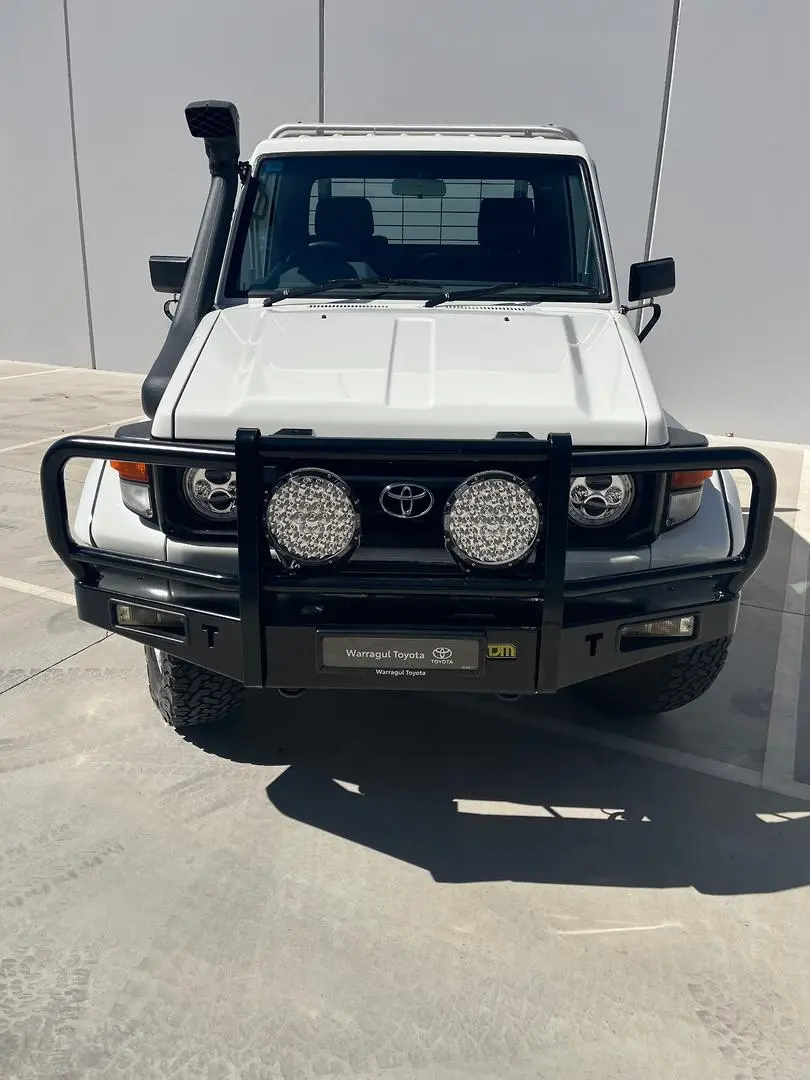 2006 Toyota Landcruiser Gallery Image 2