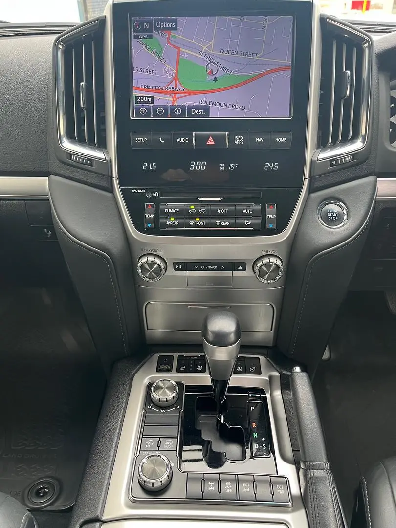 2021 Toyota Landcruiser Gallery Image 19