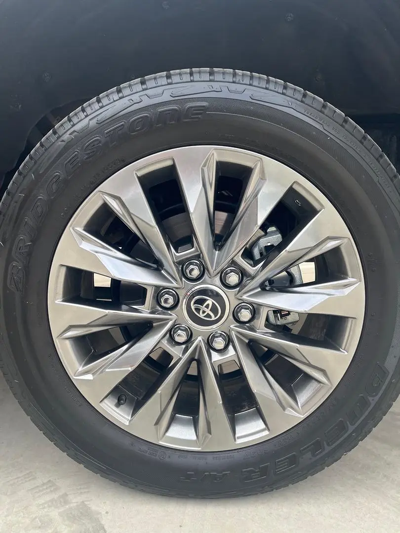 2023 Toyota Landcruiser Gallery Image 5