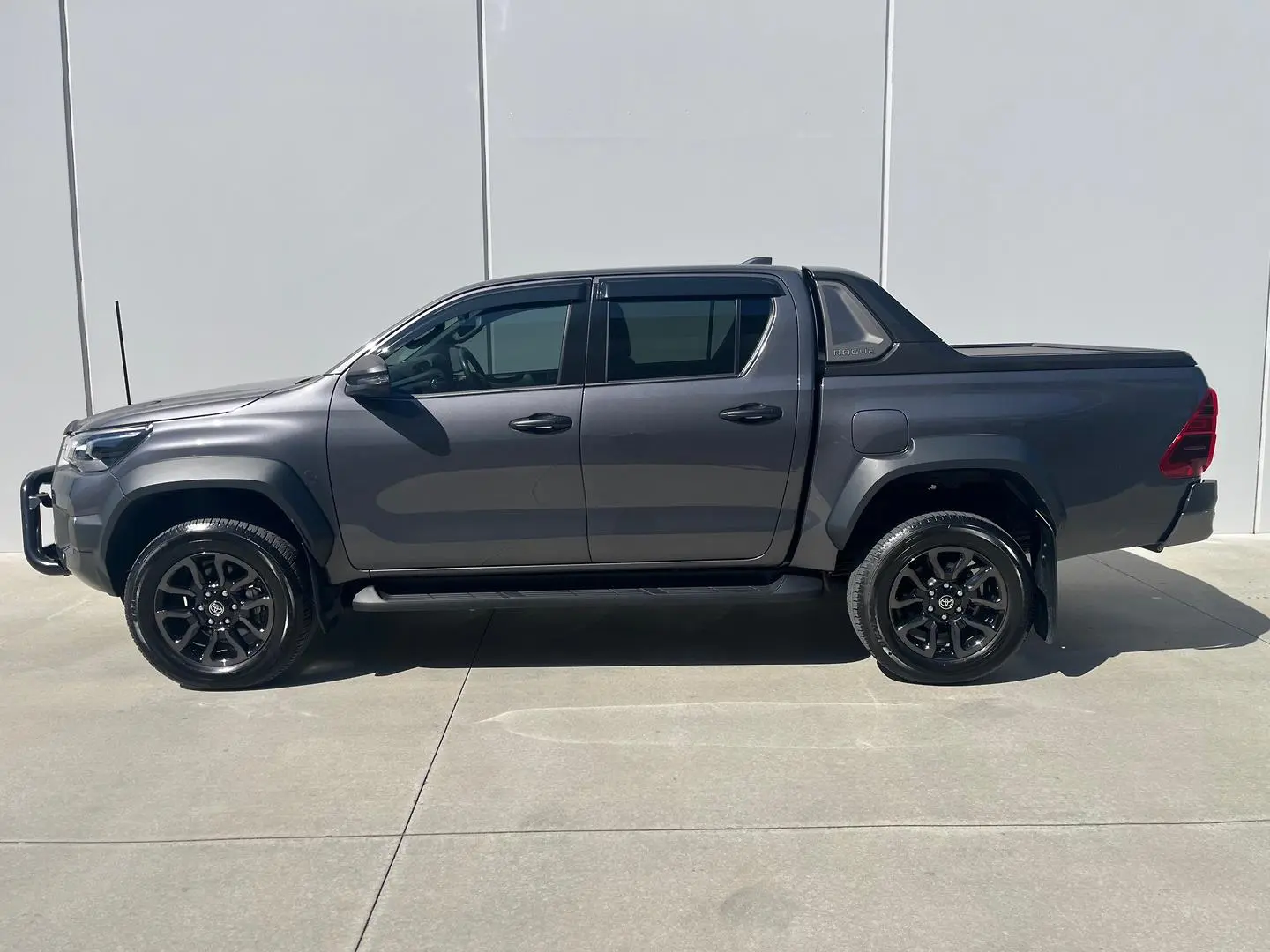 2023 Toyota Hilux Gallery Image 4