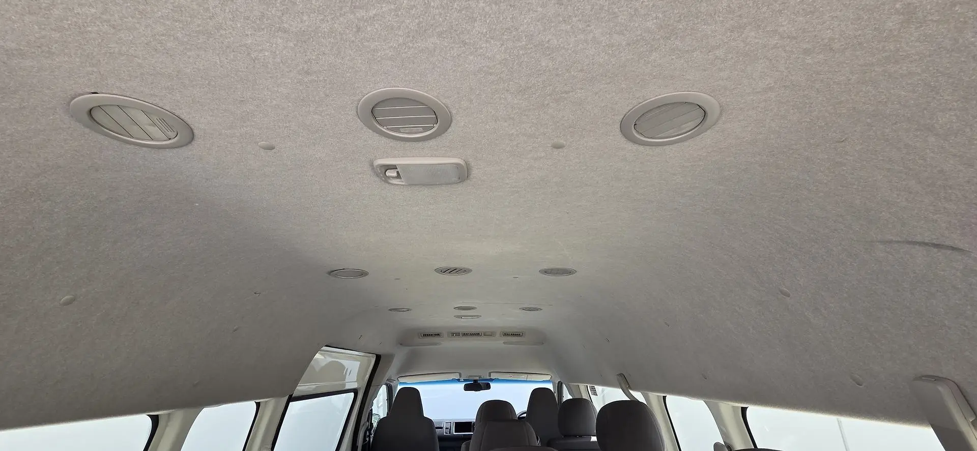 2017 Toyota Hiace Gallery Image 15