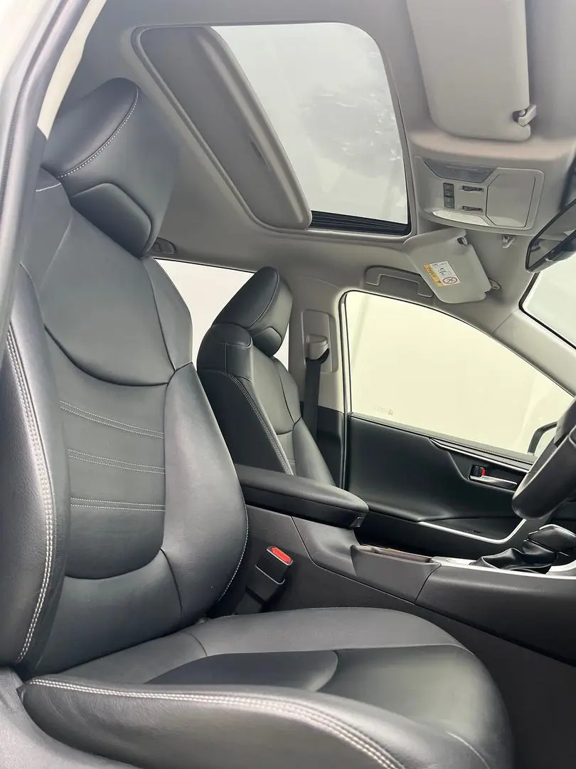 2020 Toyota RAV4 Gallery Image 19