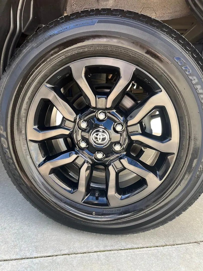 2023 Toyota Hilux Gallery Image 5