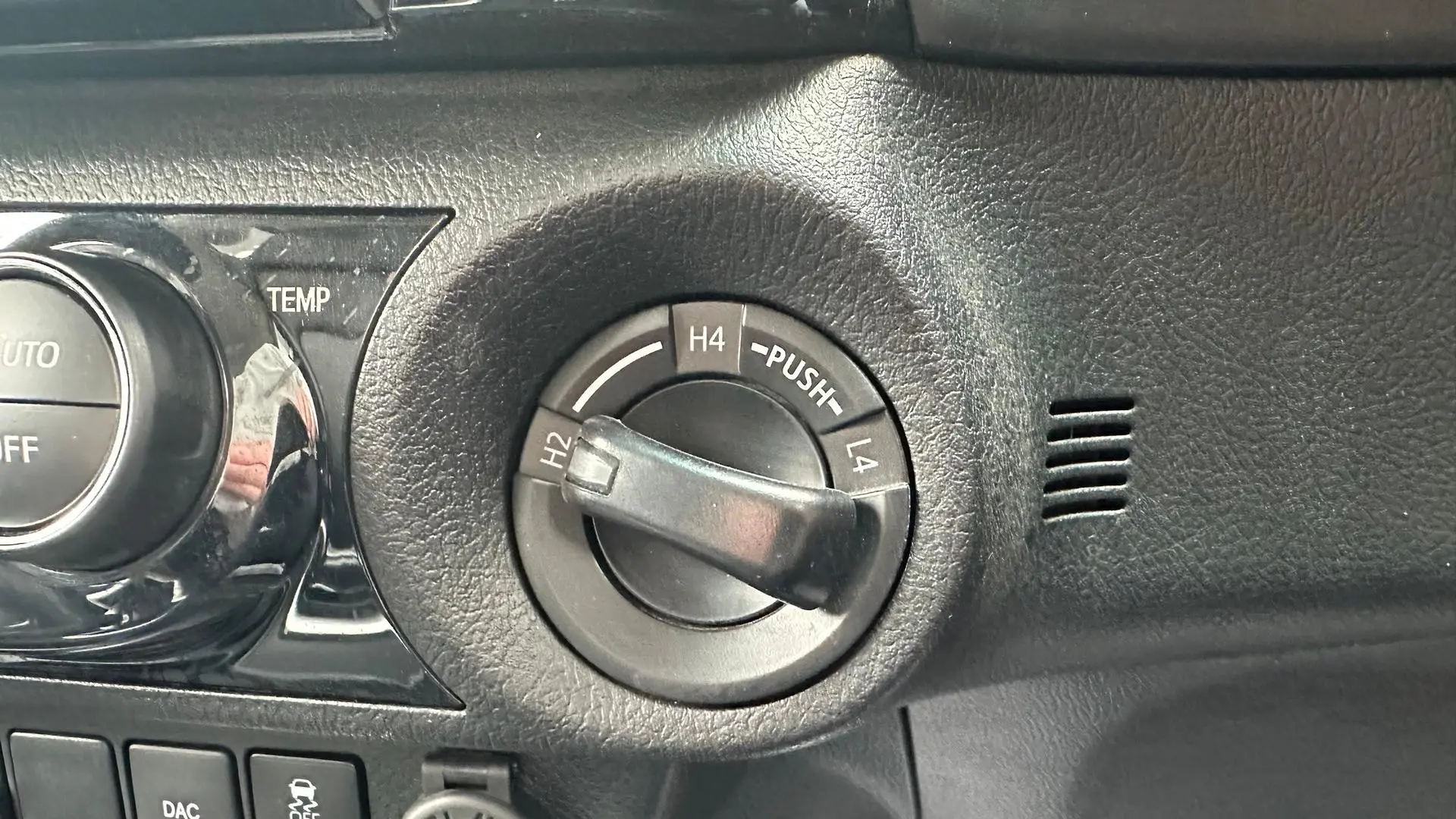 2023 Toyota Hilux Gallery Image 20