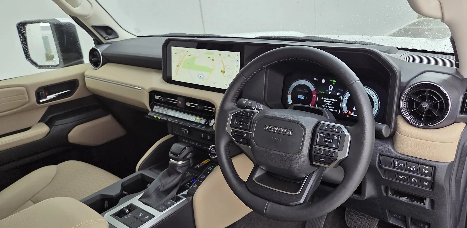 2025 Toyota Landcruiser Prado Gallery Image 16