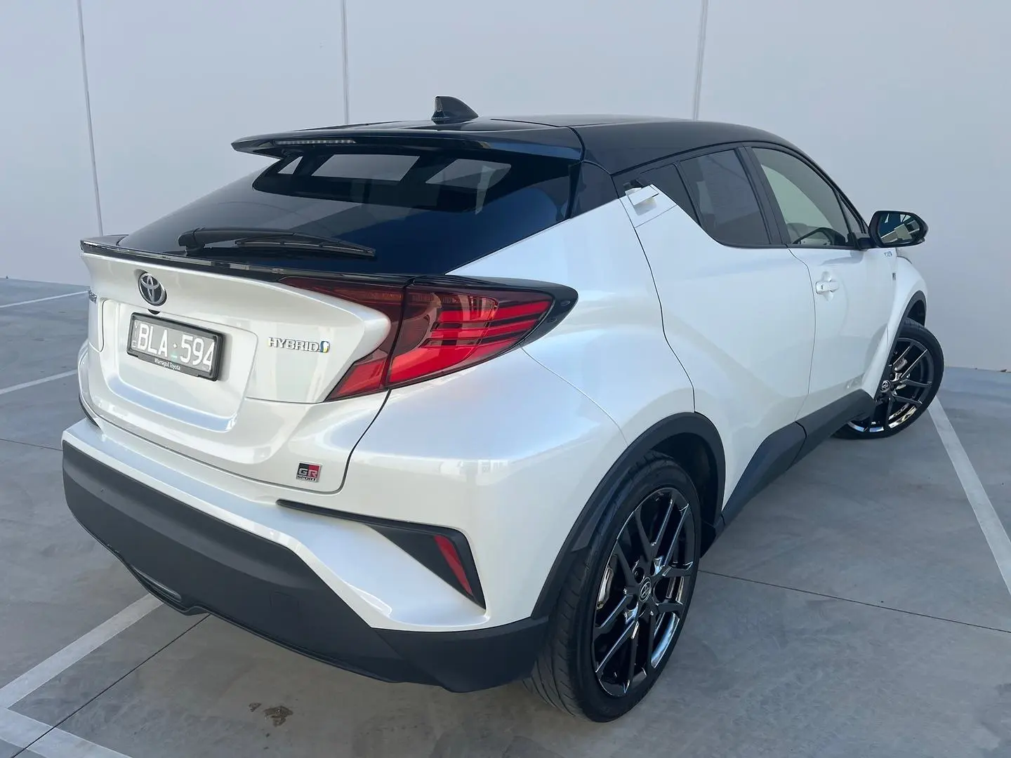 2021 Toyota C-HR Gallery Image 12