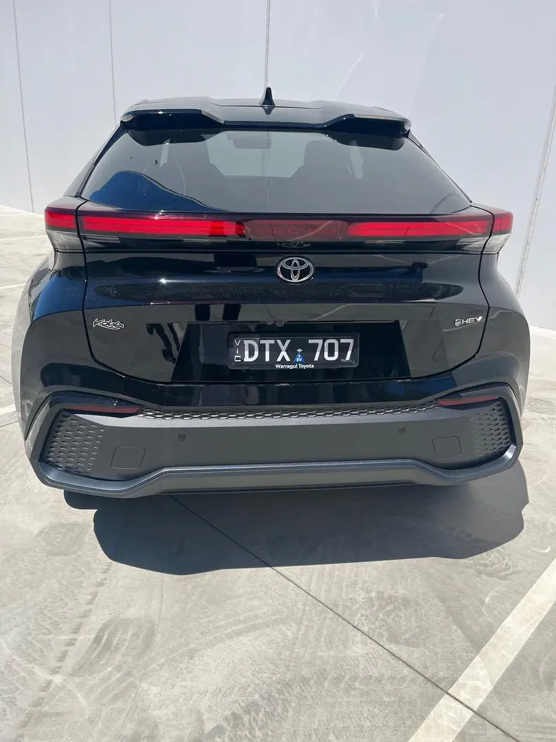 2025 Toyota C-HR Gallery Image 10