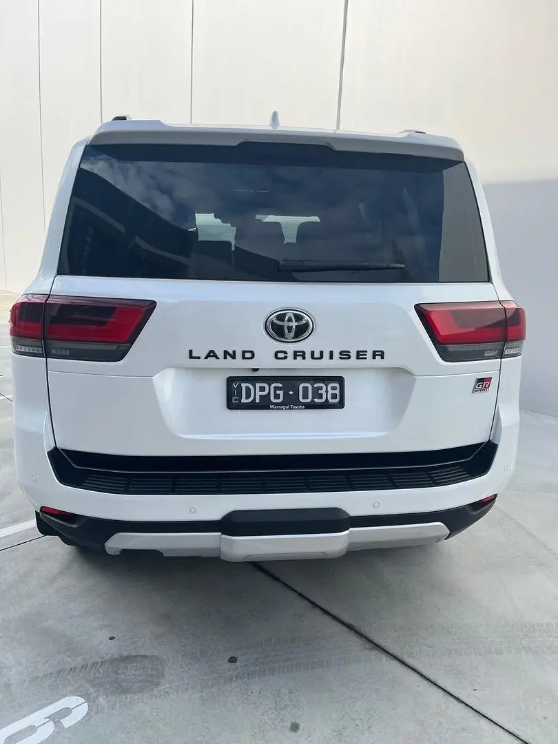 2025 Toyota Landcruiser Gallery Image 11