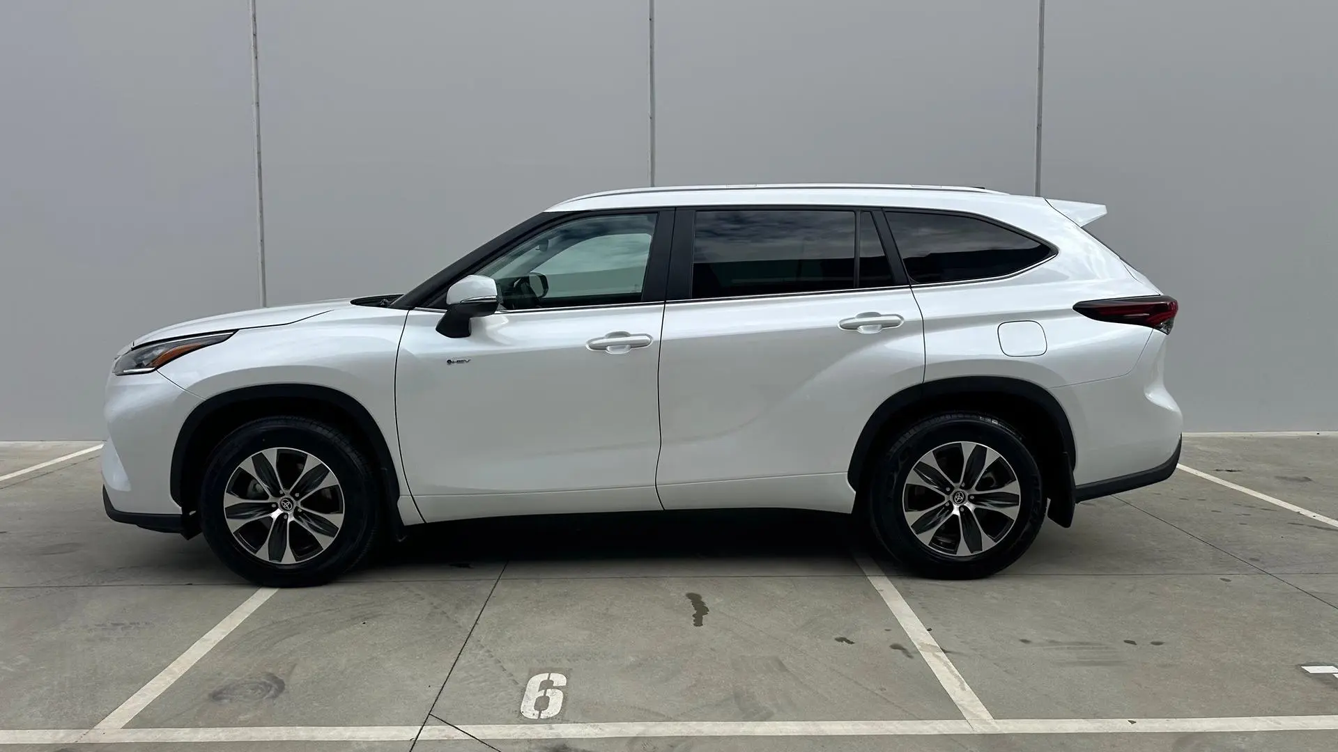 2025 Toyota Kluger Gallery Image 4