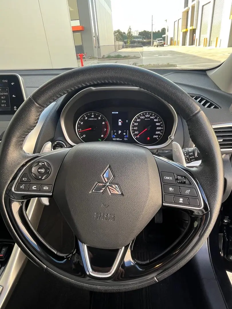 2018 Mitsubishi Eclipse Cross Gallery Image 20