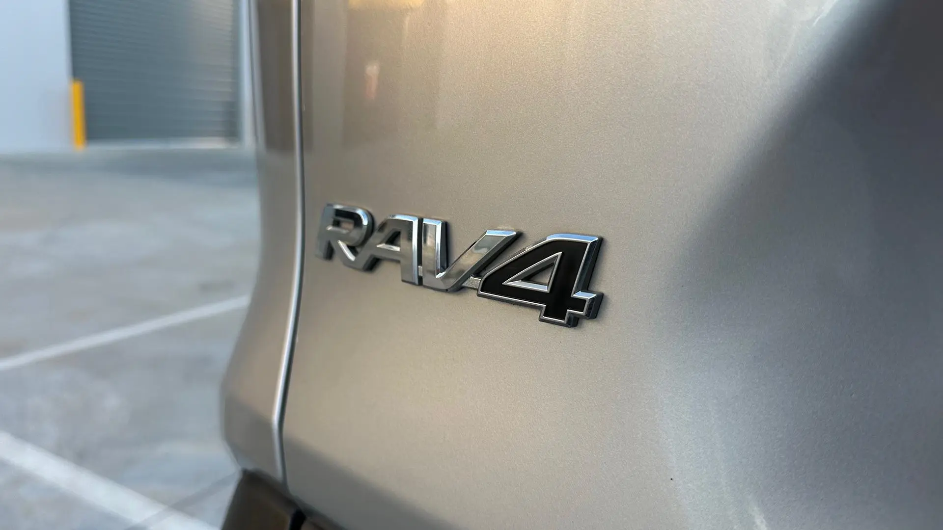 2019 Toyota RAV4 Gallery Image 6