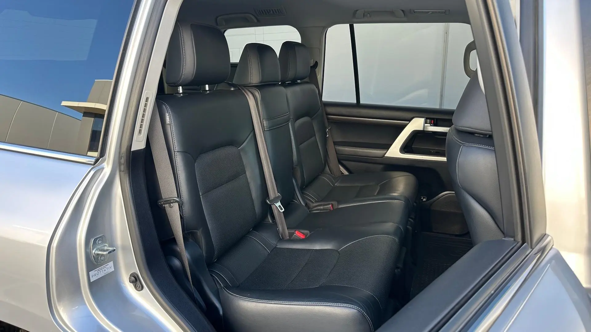 2018 Toyota Landcruiser Gallery Image 10