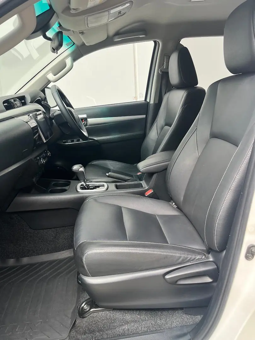 2019 Toyota Hilux Gallery Image 6