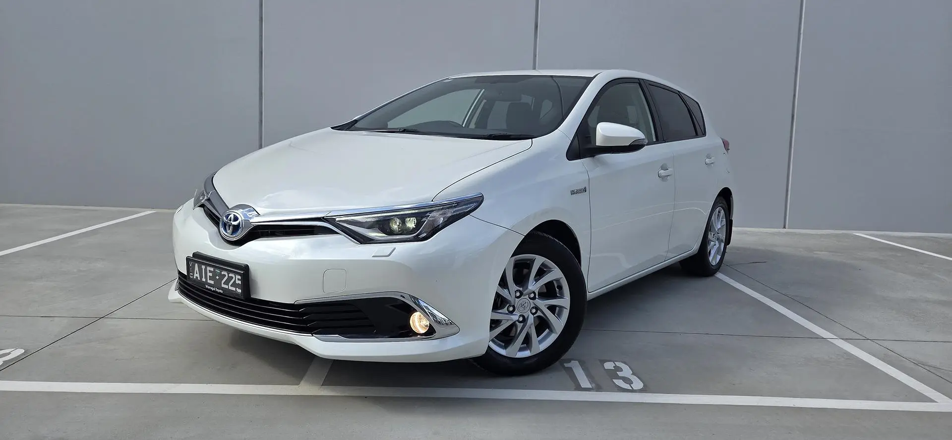 2016 Toyota Corolla Gallery Image 3