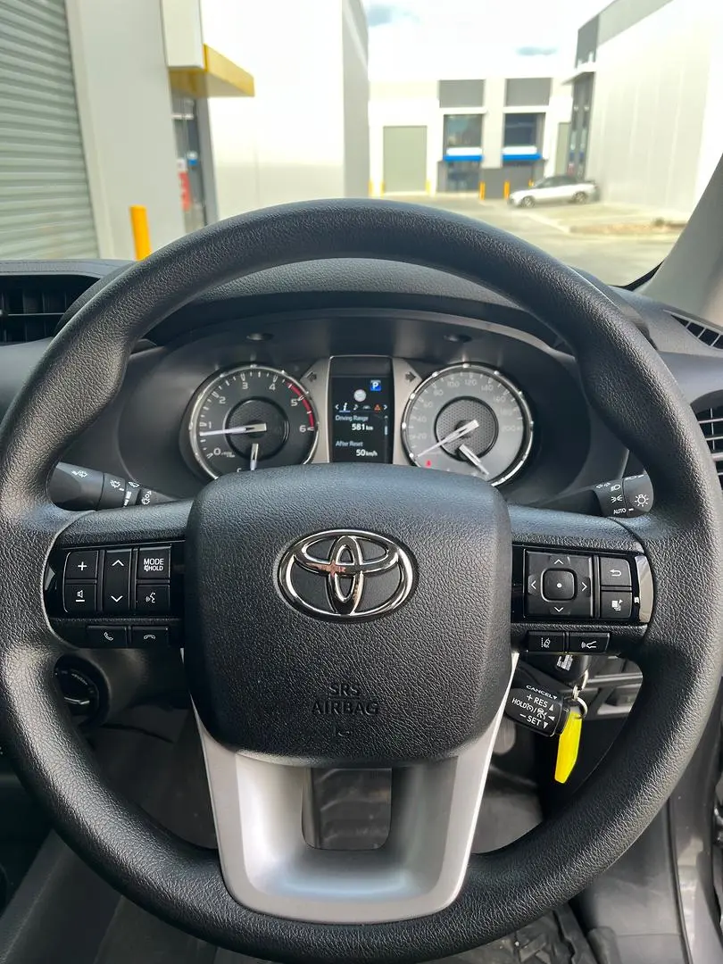 2024 Toyota Hilux Gallery Image 21
