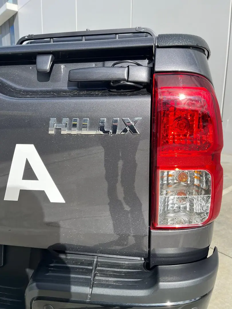 2024 Toyota Hilux Gallery Image 11