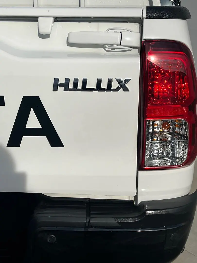 2024 Toyota Hilux Gallery Image 12