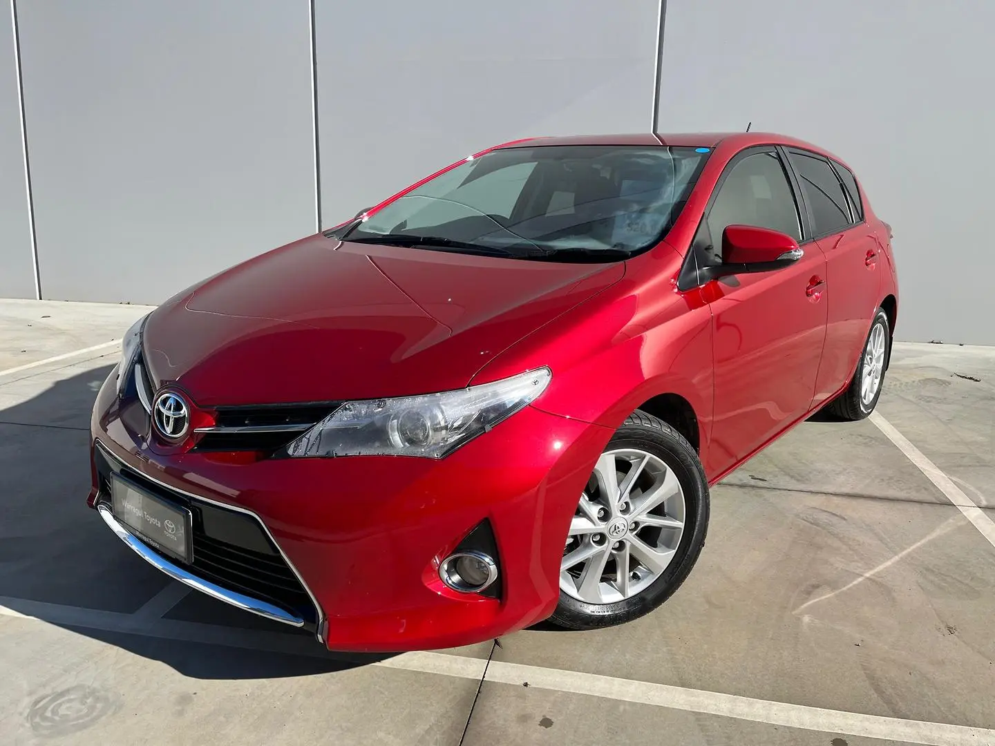 2014 Toyota Corolla Gallery Image 3