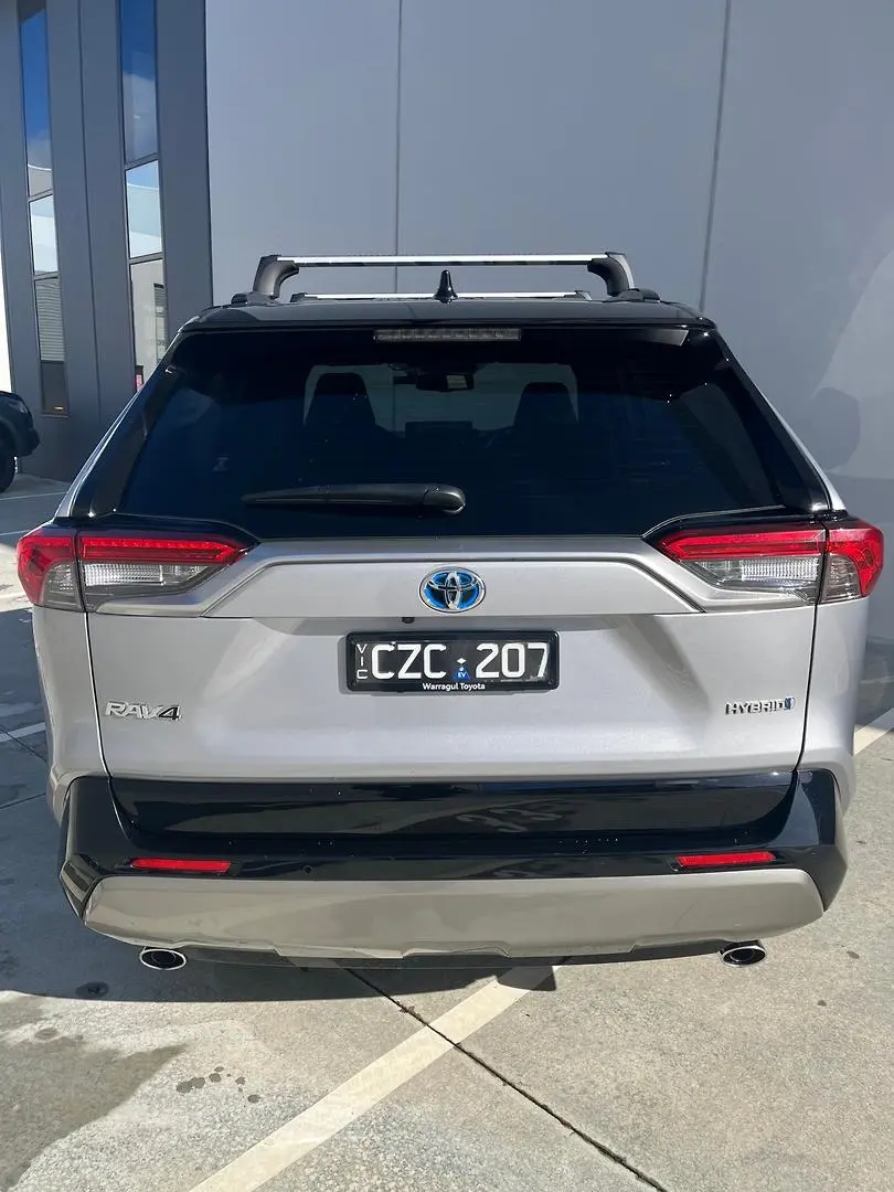 2024 Toyota RAV4 Gallery Image 11