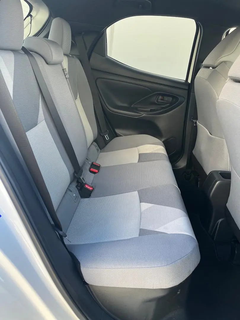 2020 Toyota Yaris Gallery Image 16