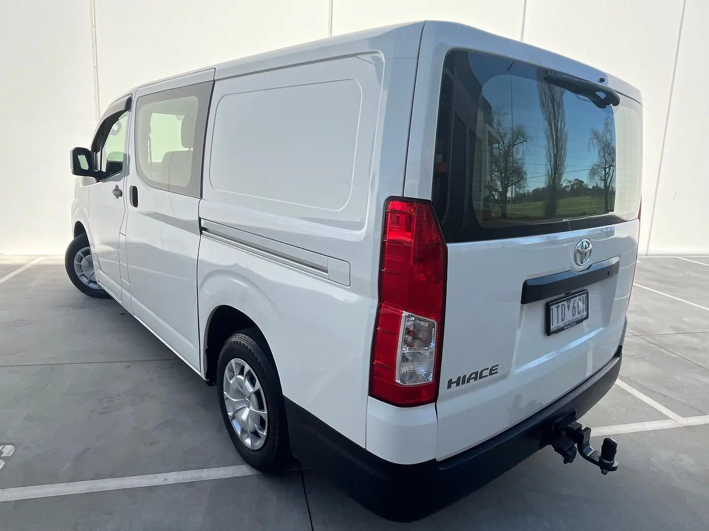 2021 Toyota Hiace Gallery Image 9