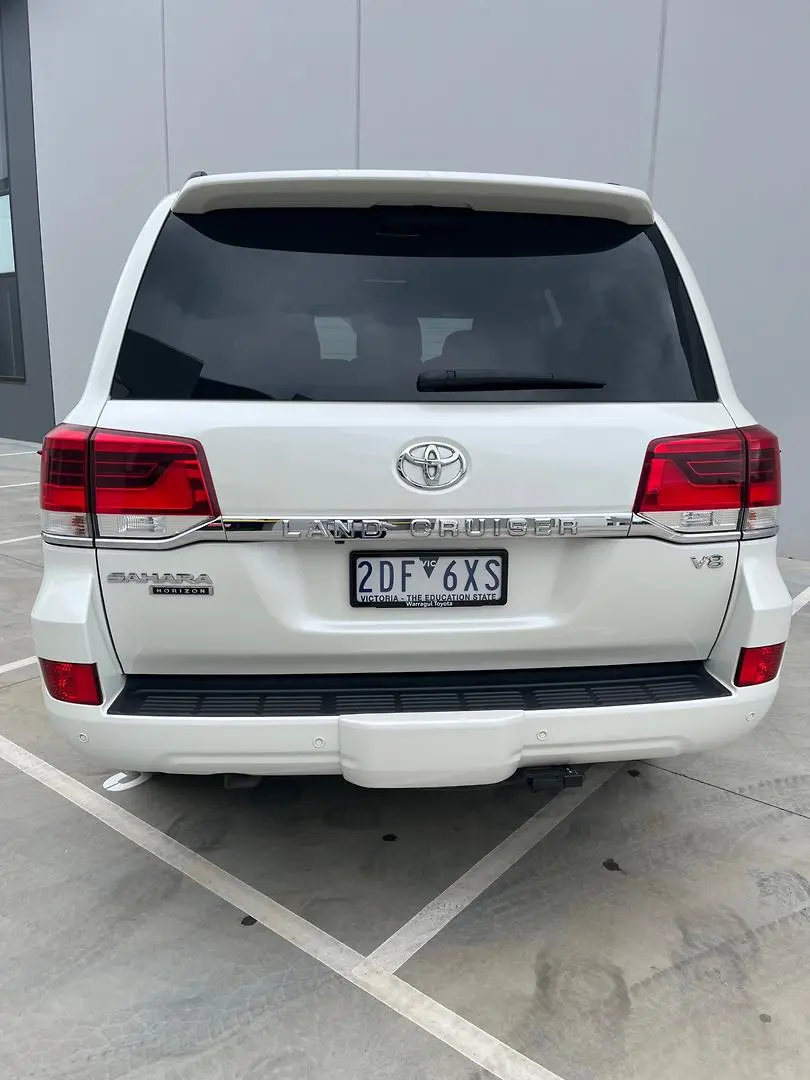 2021 Toyota Landcruiser Gallery Image 11
