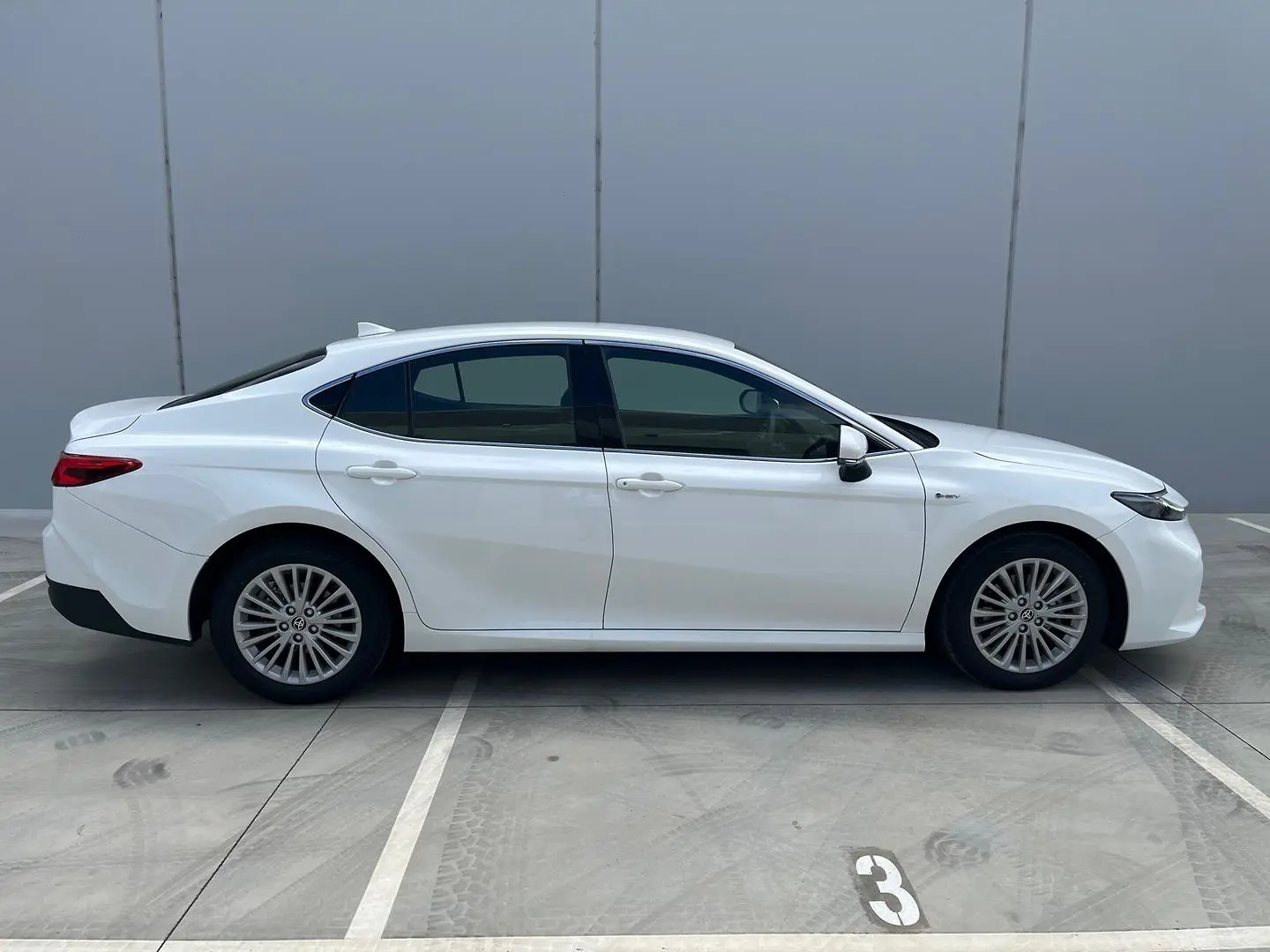 2025 Toyota Camry Gallery Image 25