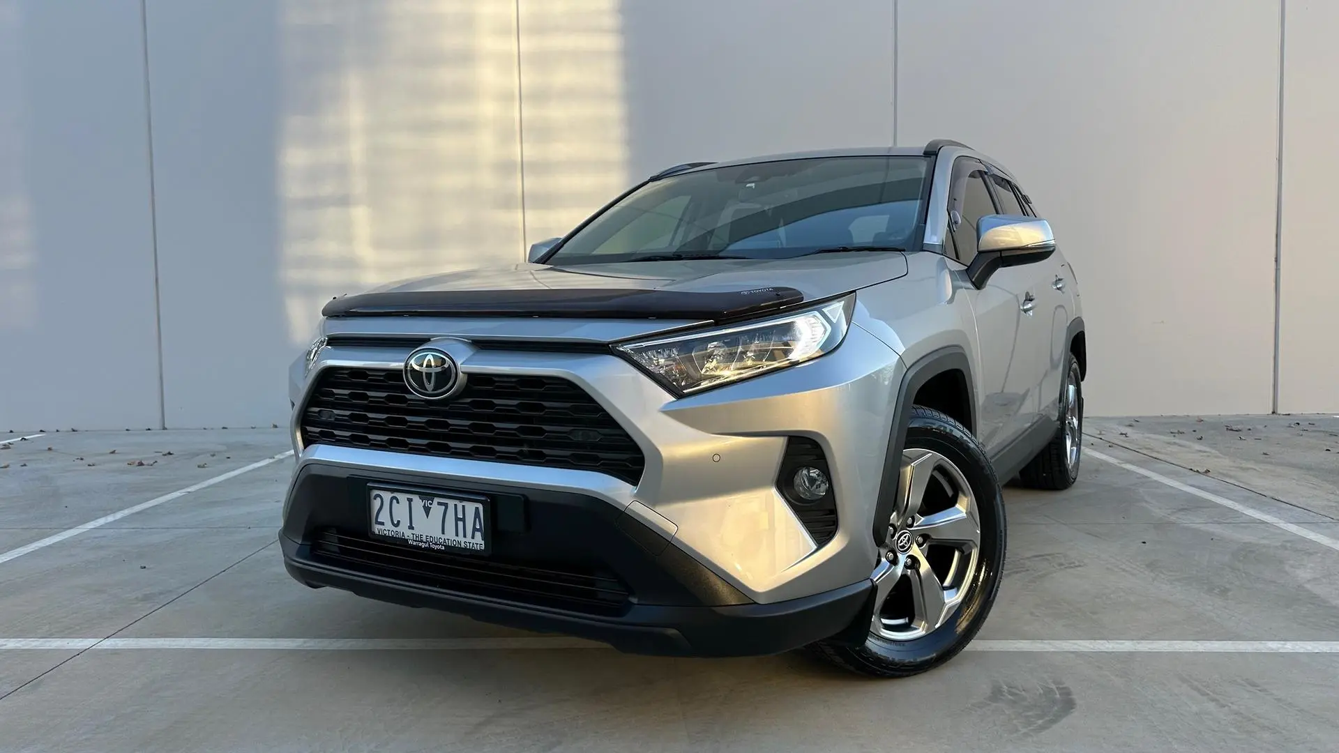 2019 Toyota RAV4 Gallery Image 3