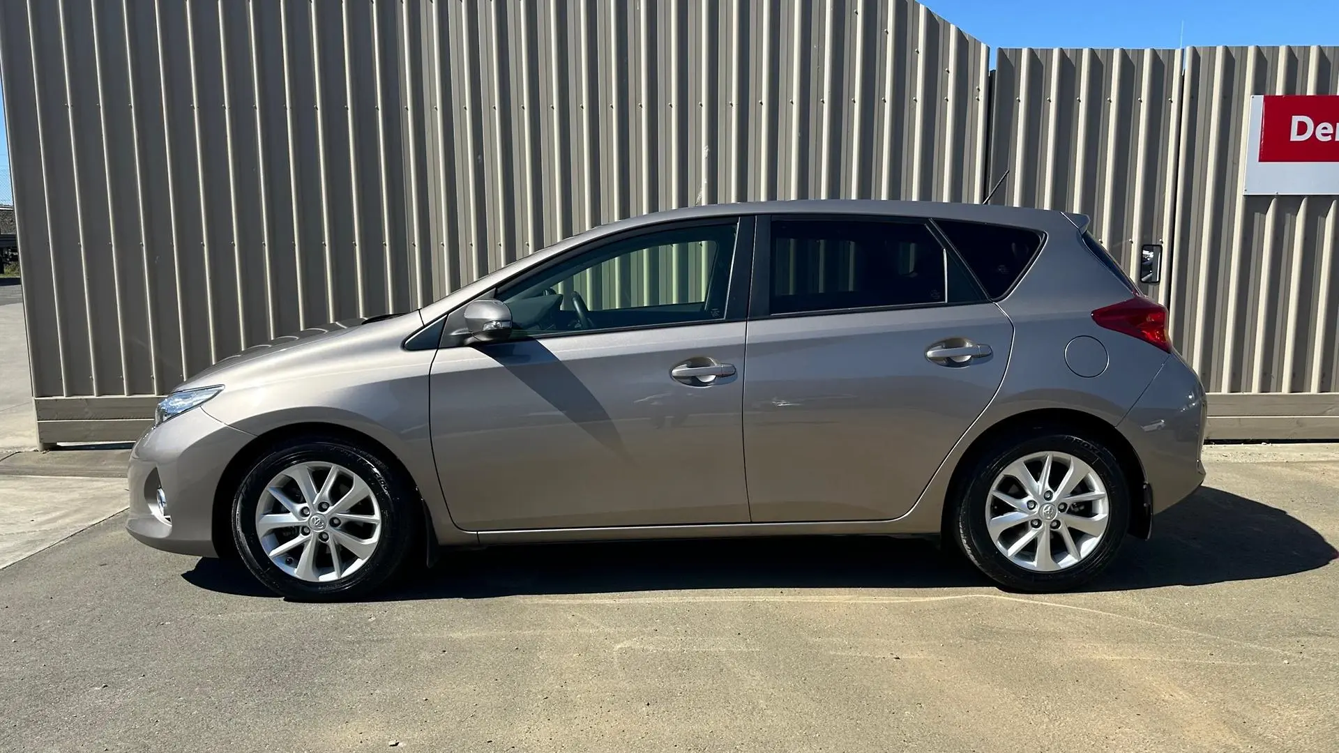 2014 Toyota Corolla Gallery Image 5