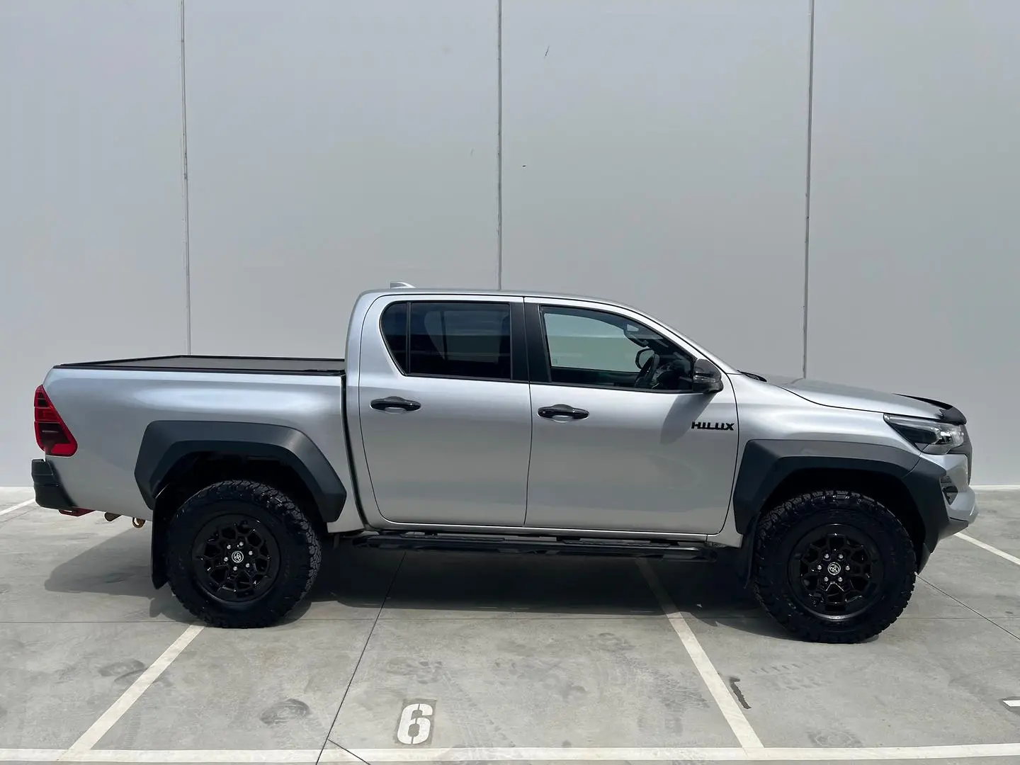 2024 Toyota Hilux Gallery Image 13