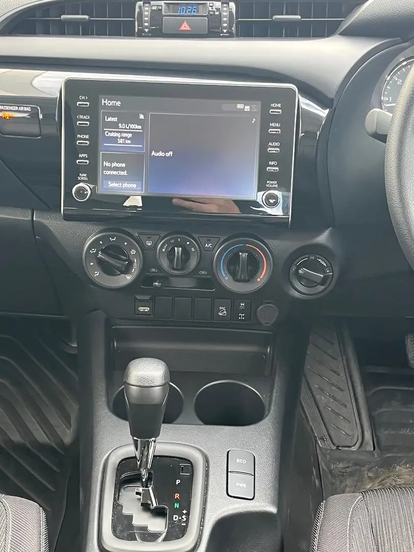 2024 Toyota Hilux Gallery Image 19