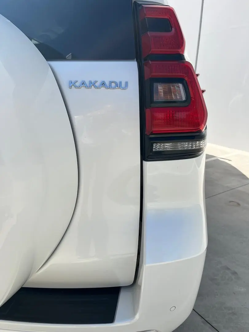 2018 Toyota Landcruiser Prado Gallery Image 14