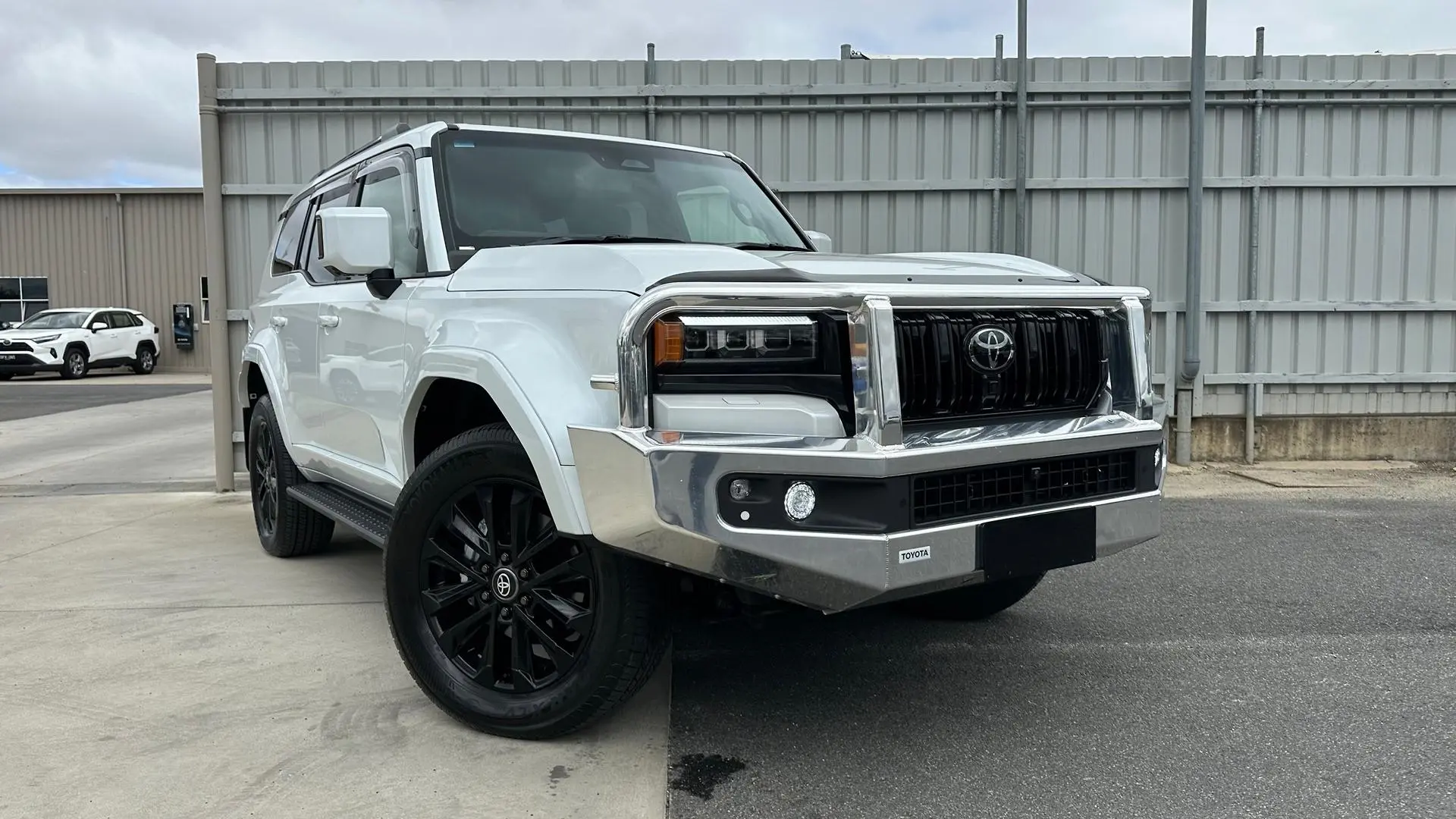 2024 Toyota Landcruiser Prado Gallery Image 1