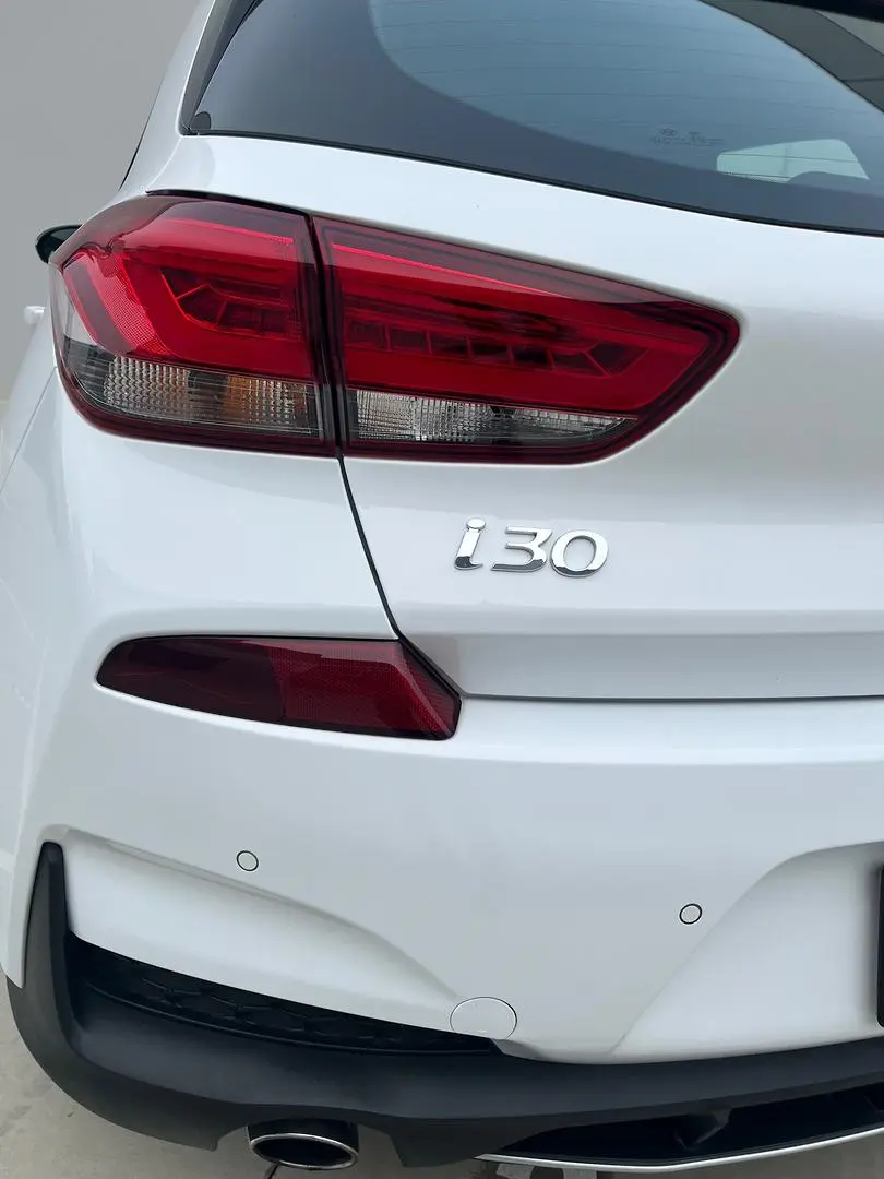 2021 Hyundai i30 Gallery Image 10