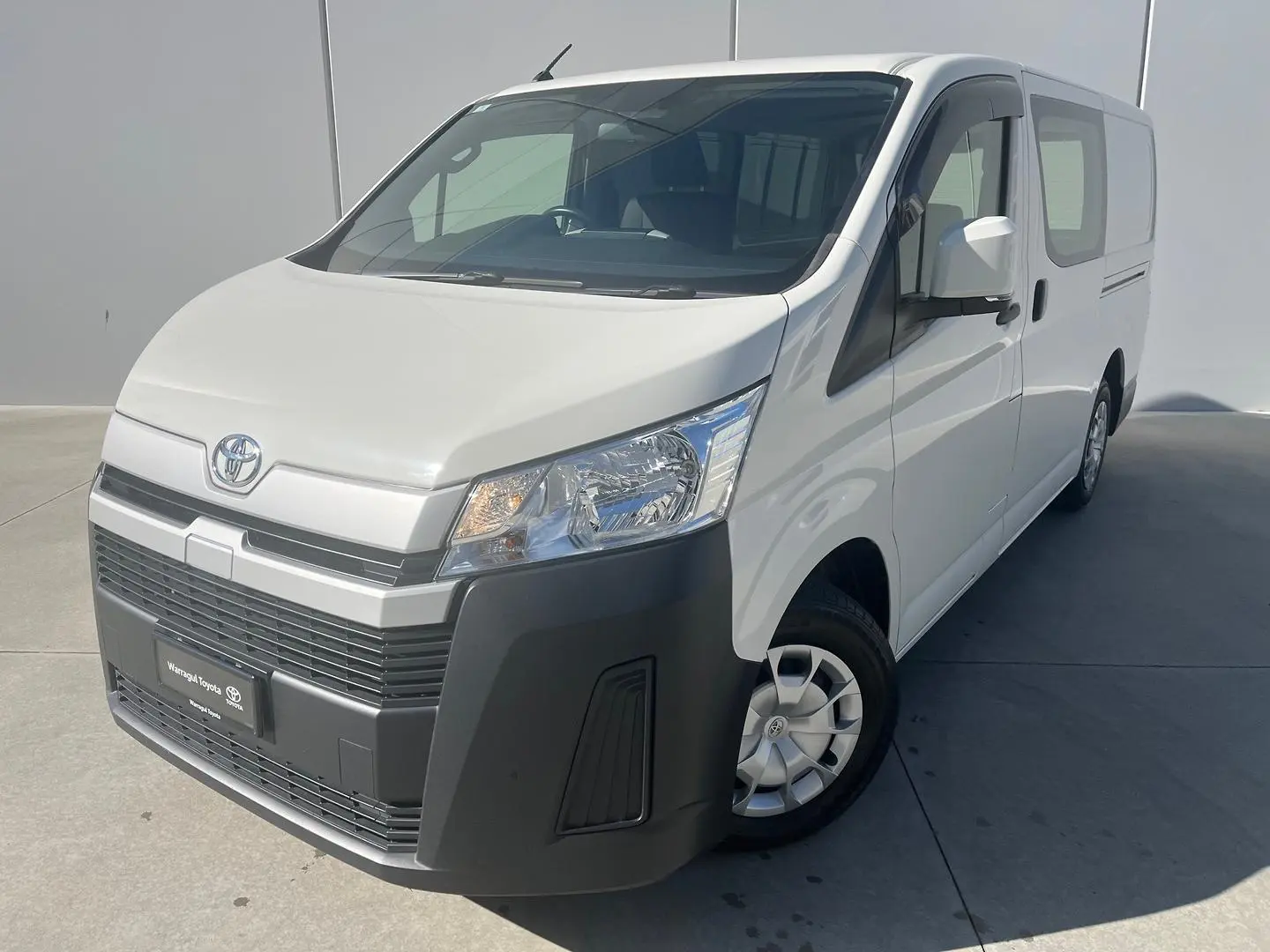 2021 Toyota Hiace Gallery Image 3