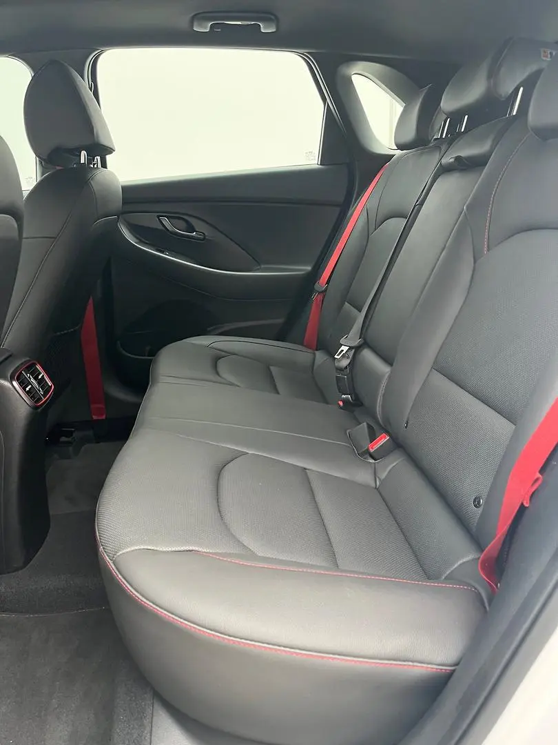 2021 Hyundai i30 Gallery Image 7