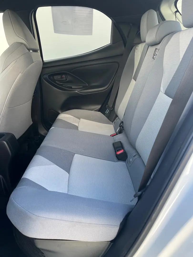 2020 Toyota Yaris Gallery Image 8