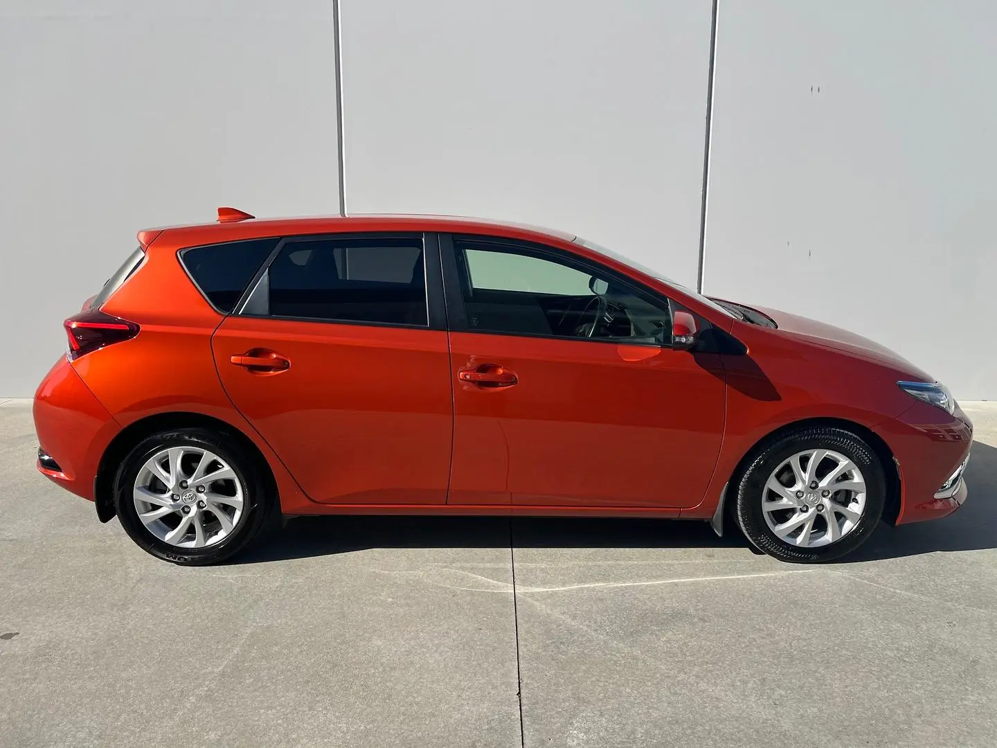 2015 Toyota Corolla Gallery Image 13