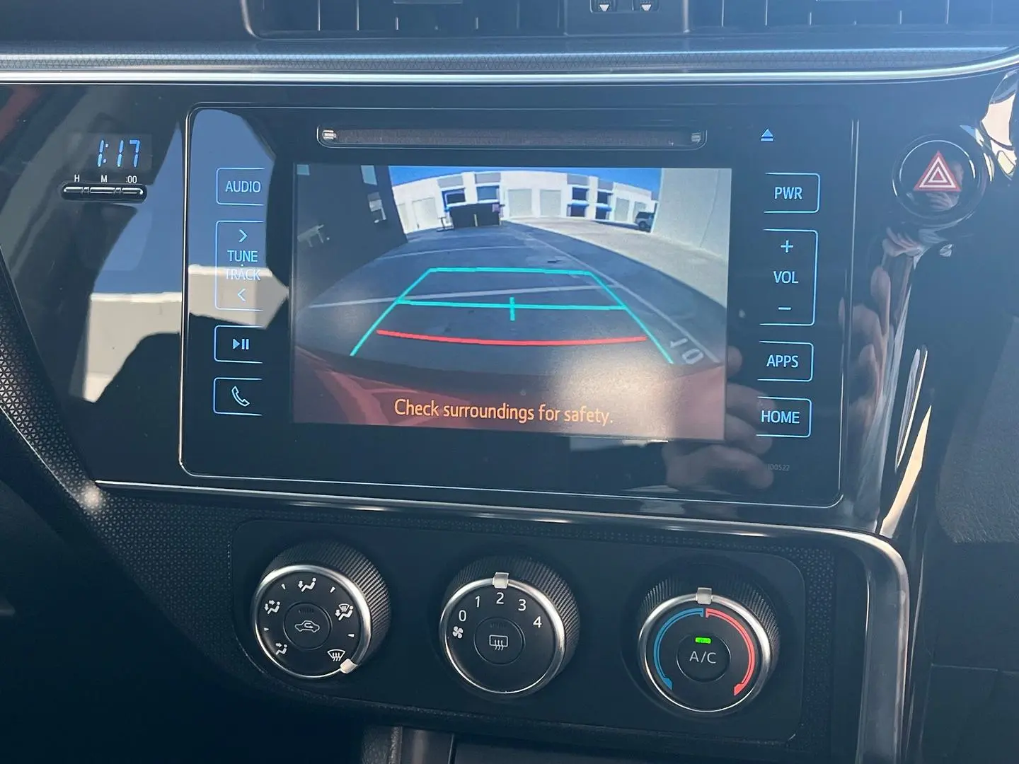 2015 Toyota Corolla Gallery Image 16